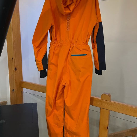 Stella McCartney x Adidas Terrax snow suit - Picture 10 of 10